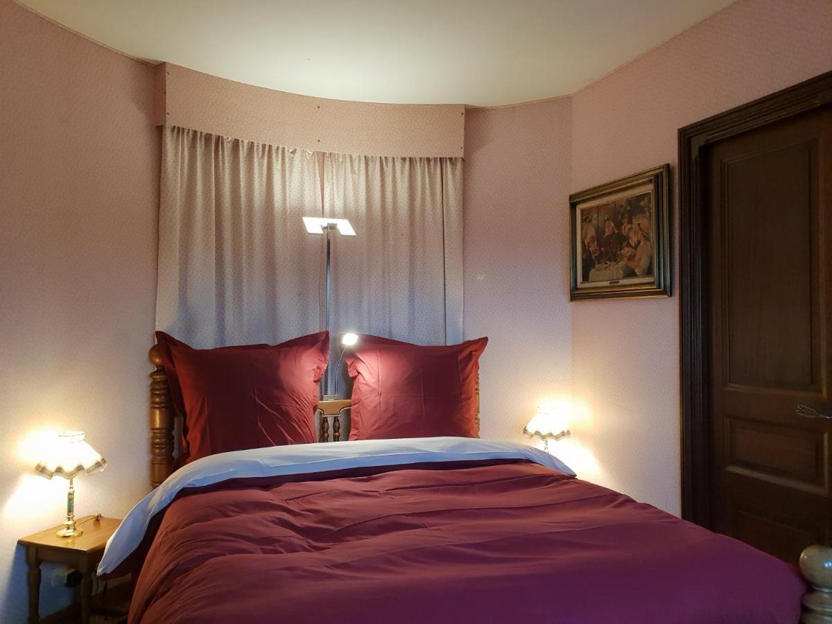Bed and Breakfast Le Fuchier Saint-Martin-de-Fressengeas Exterior foto