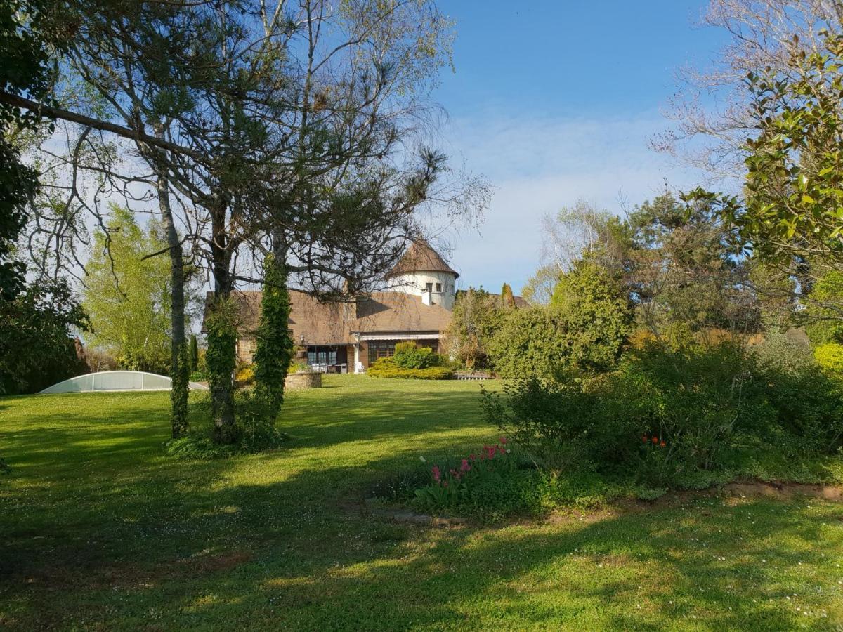Bed and Breakfast Le Fuchier Saint-Martin-de-Fressengeas Exterior foto
