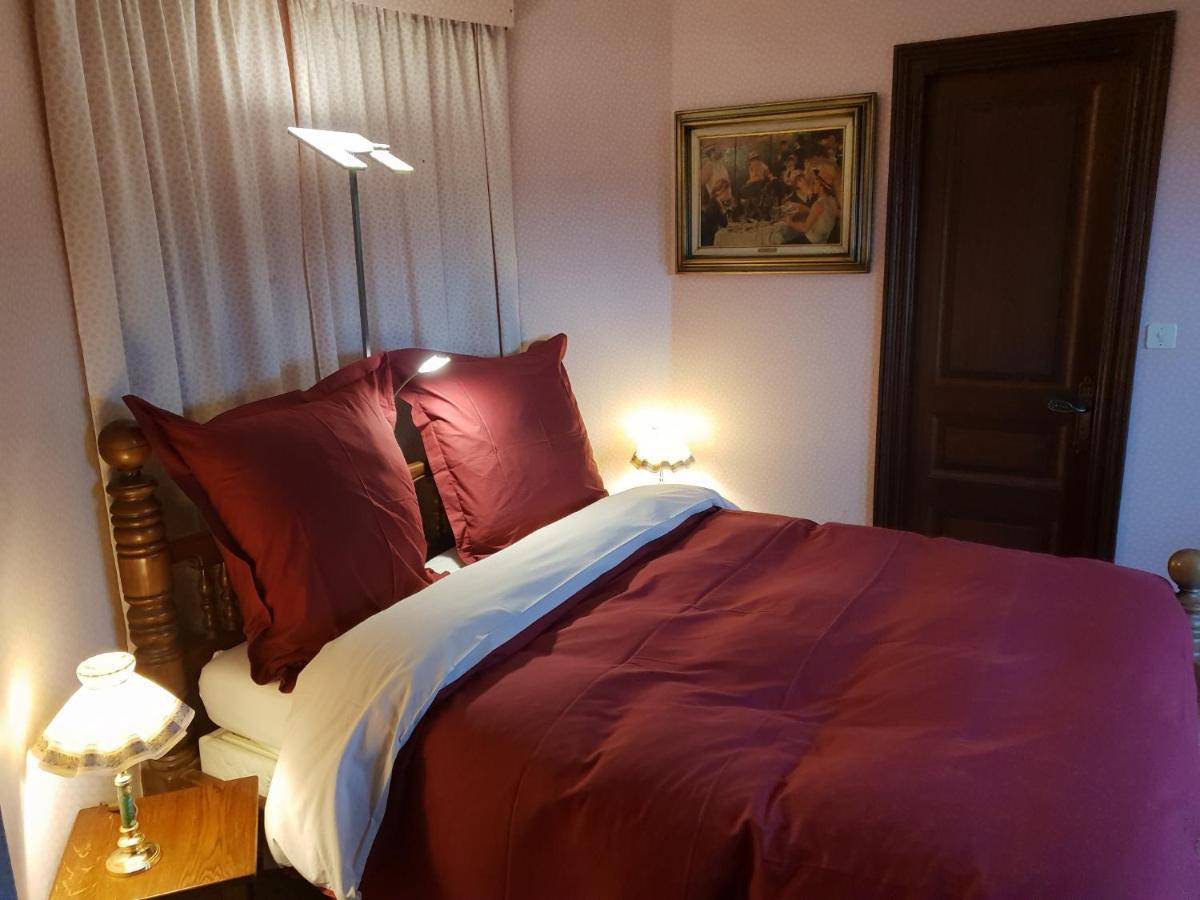 Bed and Breakfast Le Fuchier Saint-Martin-de-Fressengeas Exterior foto