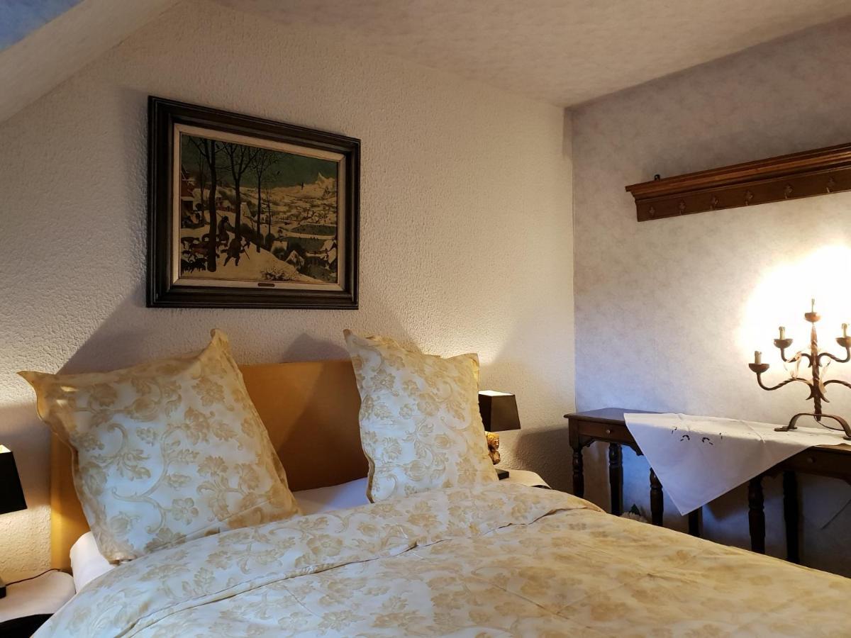 Bed and Breakfast Le Fuchier Saint-Martin-de-Fressengeas Exterior foto
