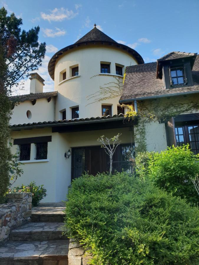 Bed and Breakfast Le Fuchier Saint-Martin-de-Fressengeas Exterior foto