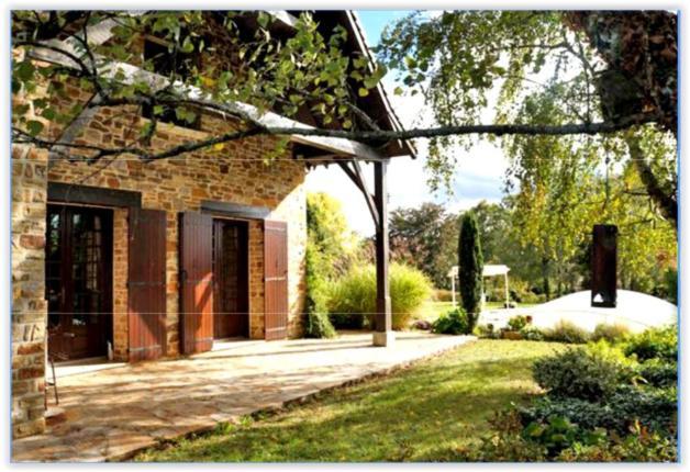 Bed and Breakfast Le Fuchier Saint-Martin-de-Fressengeas Exterior foto